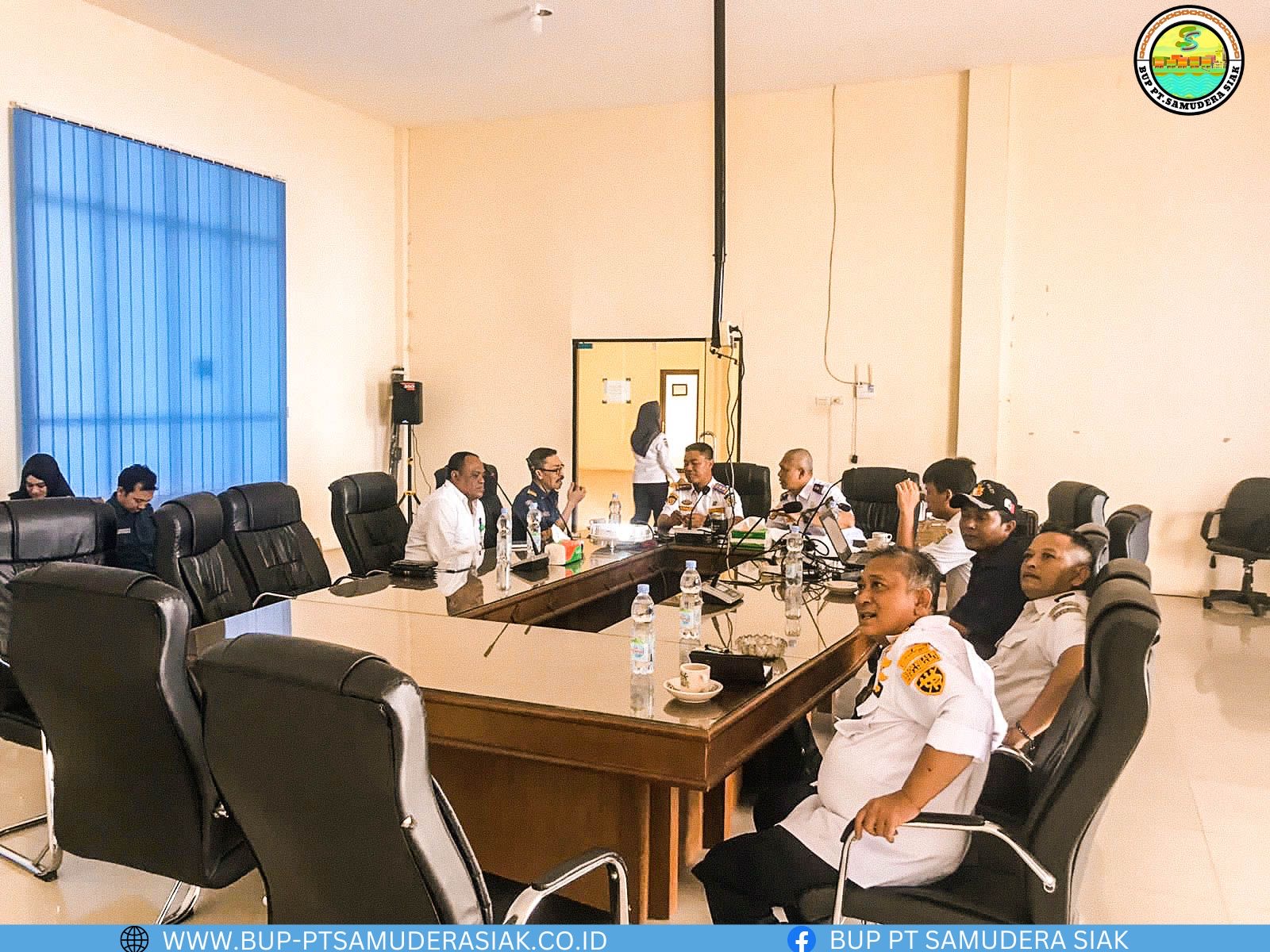 pembahasan-peraturan-bupati-siak-tentang-pandu-tunda-pengamanan-jembatan-di-alur-sungai-siak